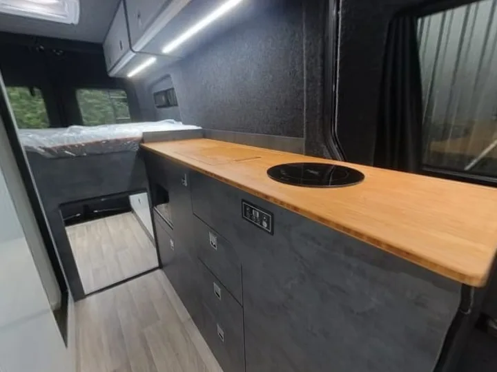 A kitchen pod in a 2017 on VW Crafter LWB
