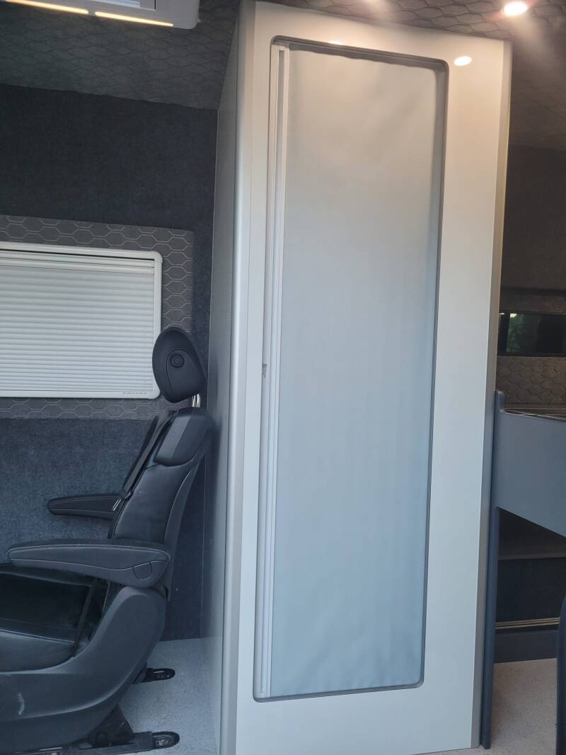 Shower / toilet cubicle