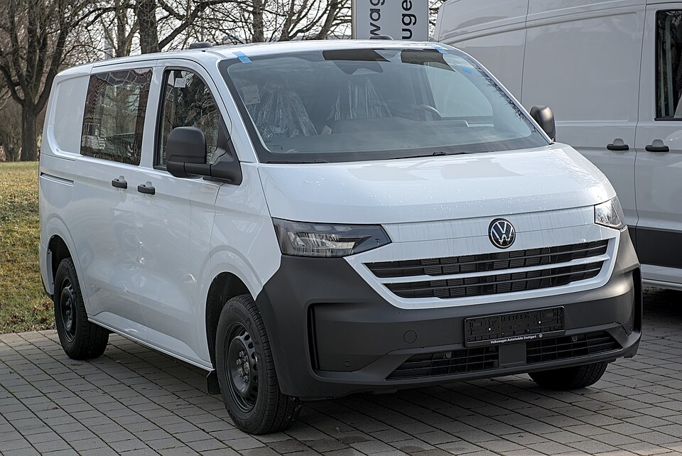 Transporter T7 (2025 on) front view