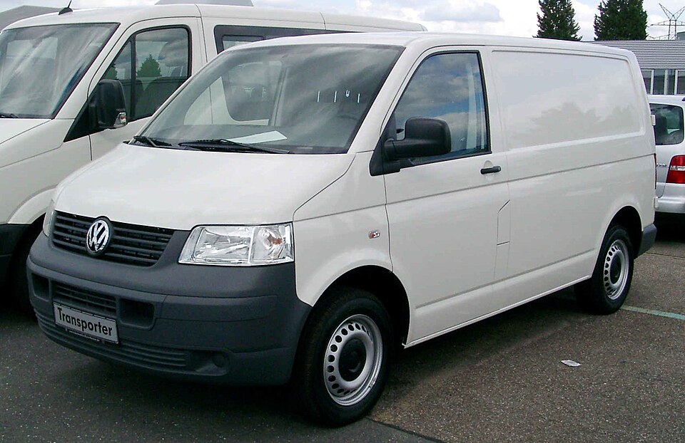 T5 (2003–2009) front view
