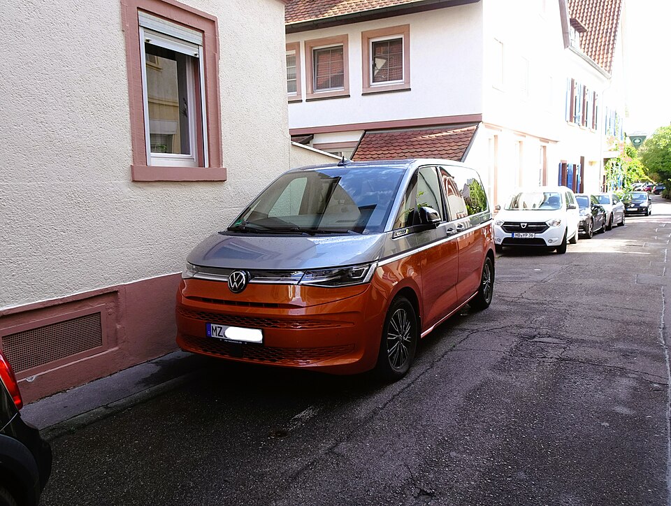 T7 Multivan (2021 on) front view